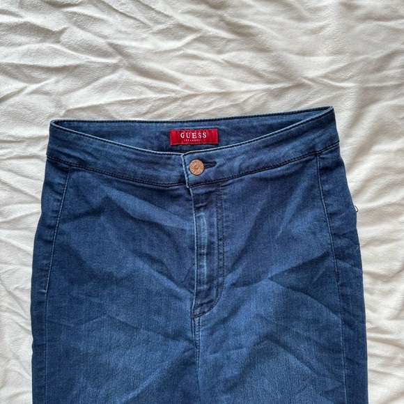 Guess Women’s High Rise Dark Wash Jeggings - Picture 5 of 9